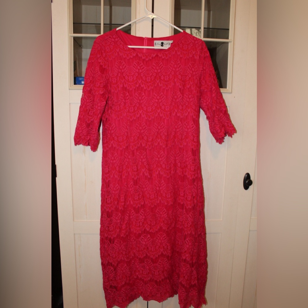 Dainty Jewels Women's Lace Shift Dress in Bright Pink